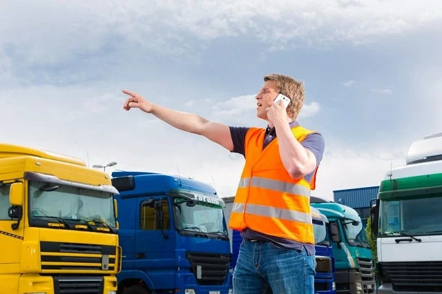 Fleet Managers Use Open Line of Communication